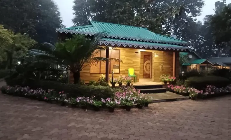 Tuskers Den Forest Resort