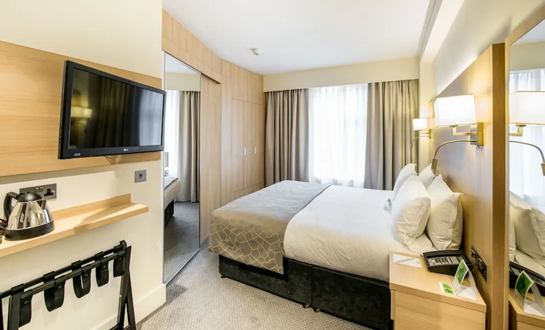 홀리데이 인 런던 - 켄싱턴 하이 스트리트 바이 IHG