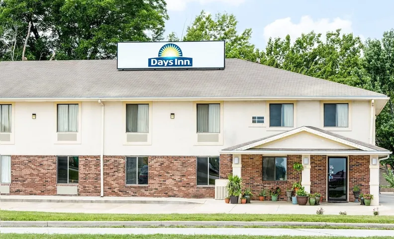 Days Inn by Wyndham Warrensburg