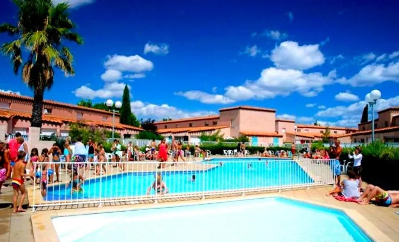 Maison climatisée 6 pers avec piscine surveillée, Plage et port à 5 min à pied, Terrasse, WiFi