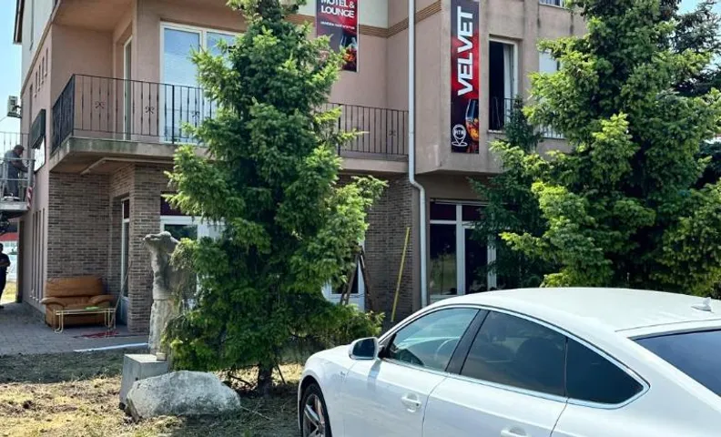 Velvet Motel