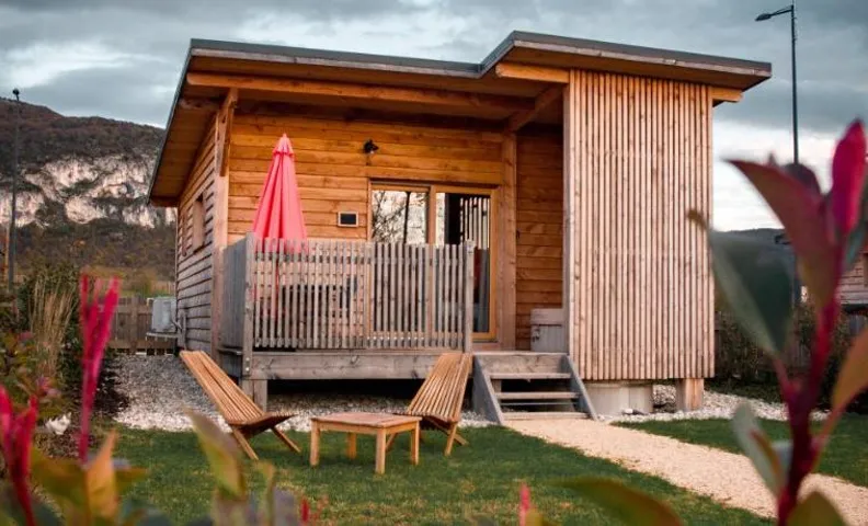 Les Lodges de la ViaRhôna / cabane-spa