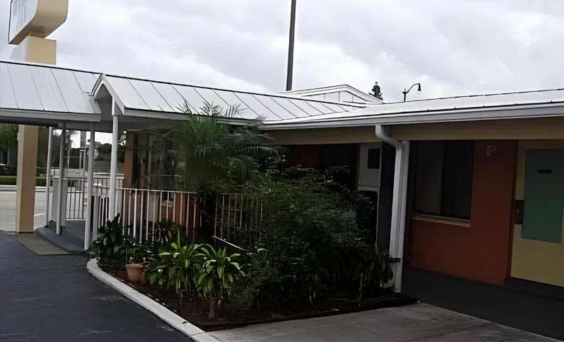 Economy Inn