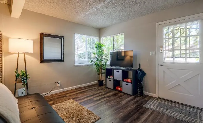 Central Folsom Condo: Walk to Parks & Dining