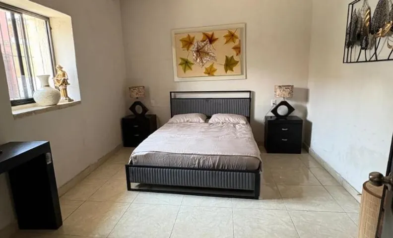 Casa entera, 2 habitaciones, aire acondicionado, Wi-Fi, Por el Centro