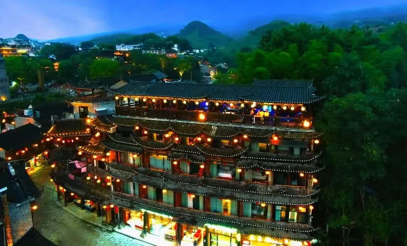 Tuwangju Inn (Great Waterfall Branch) in Furong Town