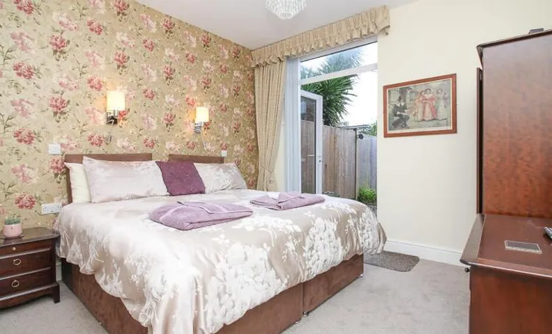 The Beach House Luxury Rooms