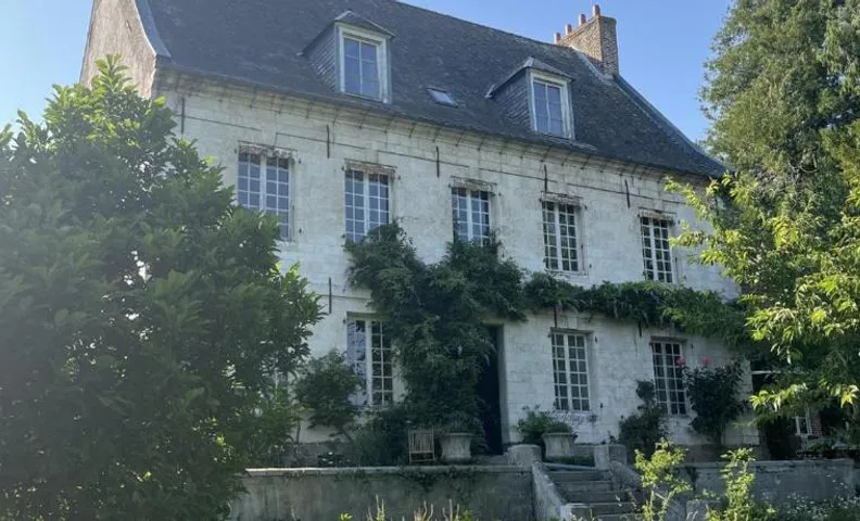 Maison de caractère, 2 chambres au calme, parking