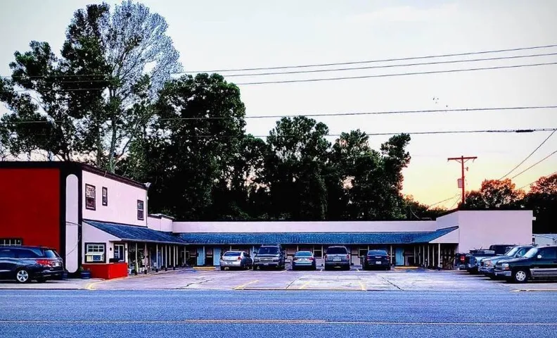 Relax Inn Motel