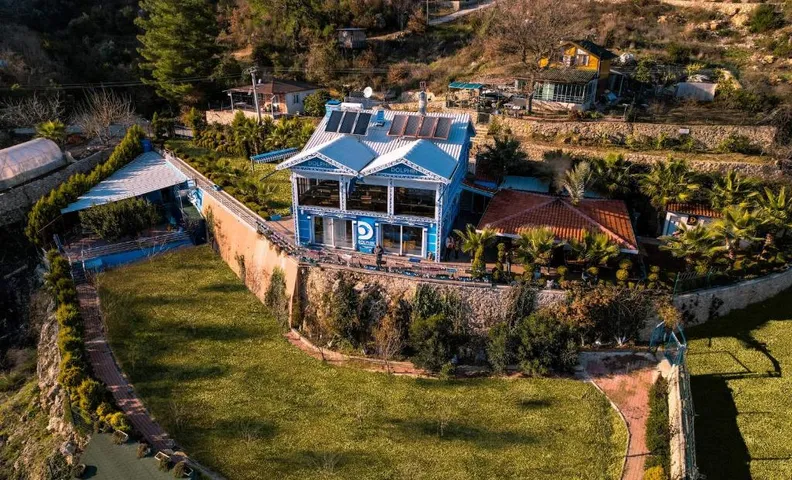 DOLPHIN BOUTIQUE HOTEL