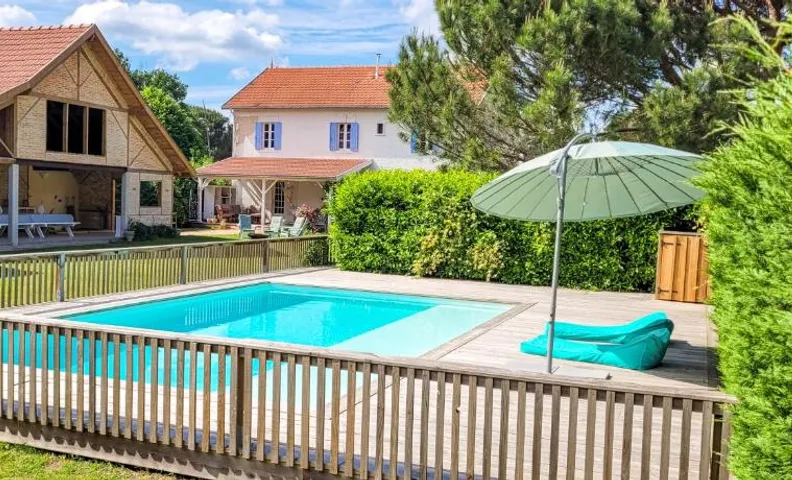 Grande Maison dans les Landes pour 10 pers avec piscine et salle escalade unique