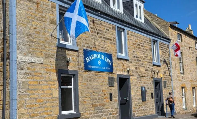 The harbour inn