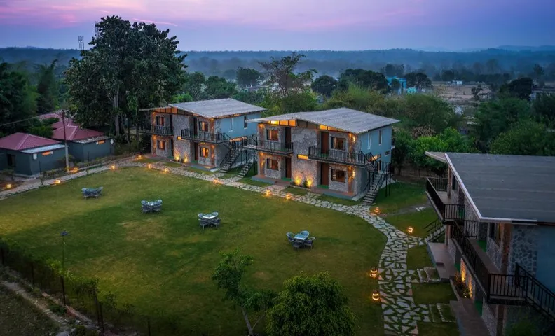 Corbett Machaan Resort