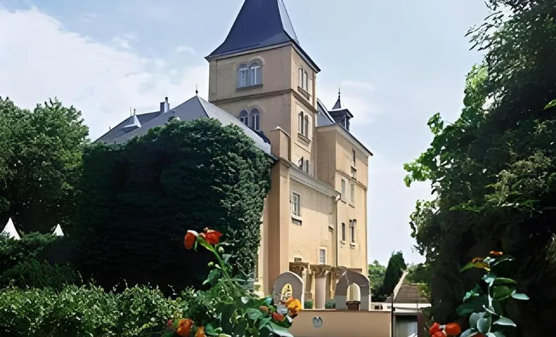 Hotel Schloss Edesheim