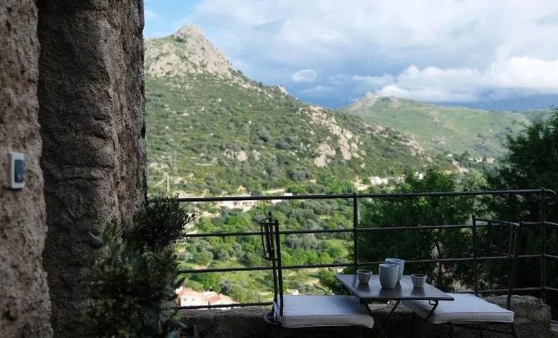 CASA MIA - Maison et chambres à louer à Corbara