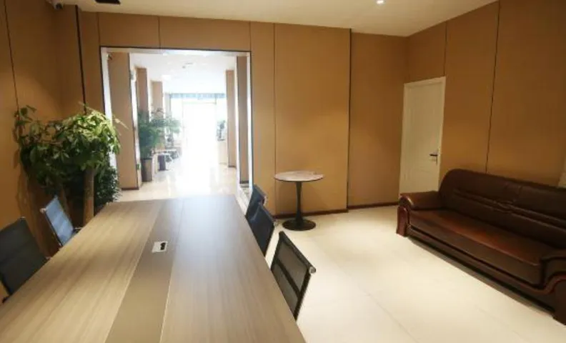 Kaiman Hotel (Jiujiang Lushan High-Speed Railway Station)