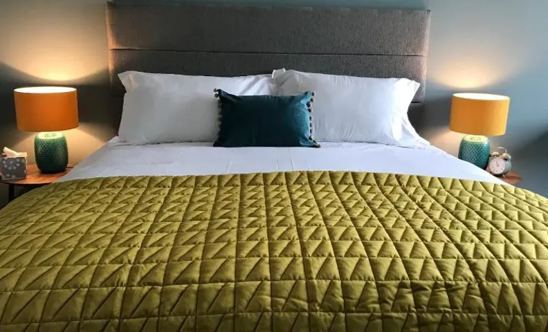 Stones Luxury B&B with hot tub and self-contained rooms