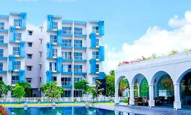 Negombo Airport Villa with Swimming Pool and Breakfast