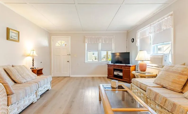 Ocean Breeze Retreat
