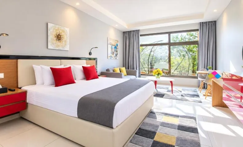 The Ray Hotel and Studios