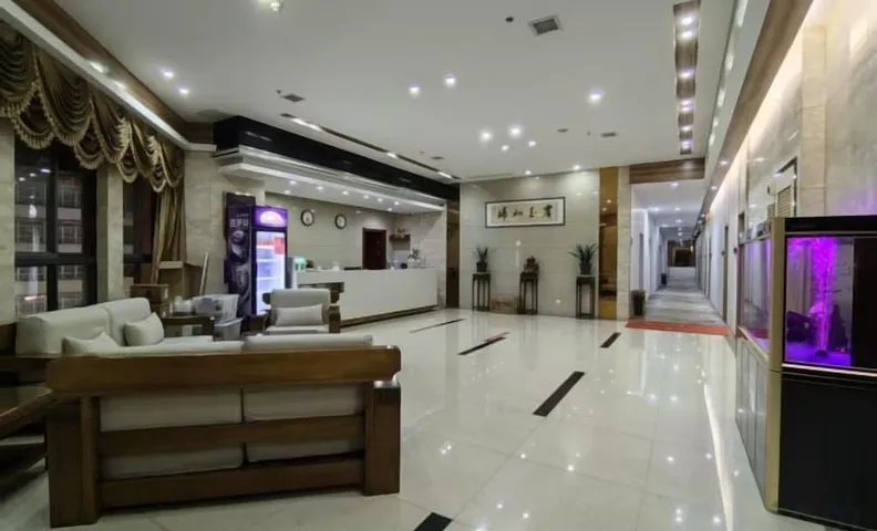 Fenghuang Huating Hostel