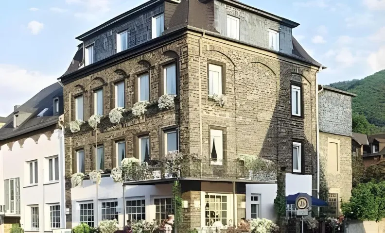 Hotel "Zur schonen Aussicht"