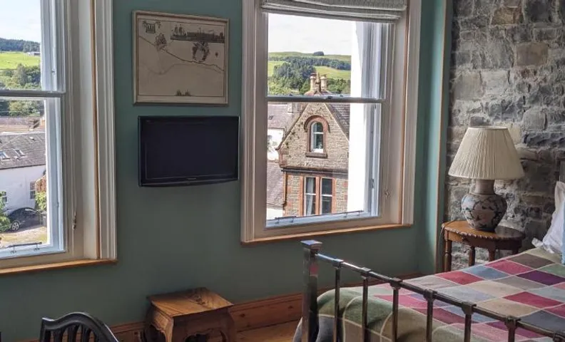 Kirkview House