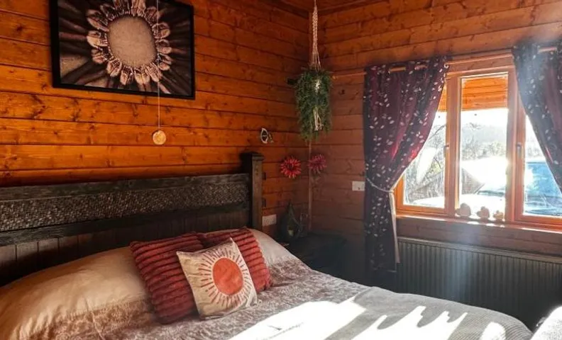 APPLE Cabin - Little Log Cabin in Wales