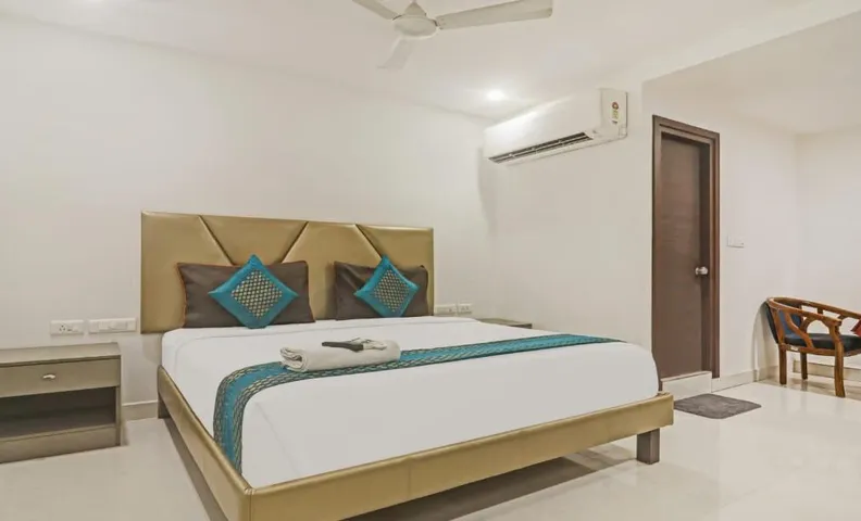 Hotel SSR Grand