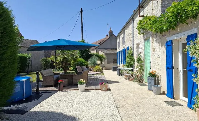 Halte détente chez Sylvie près A71 Bourges - chambres avec sauna, billard, repas sur demande
