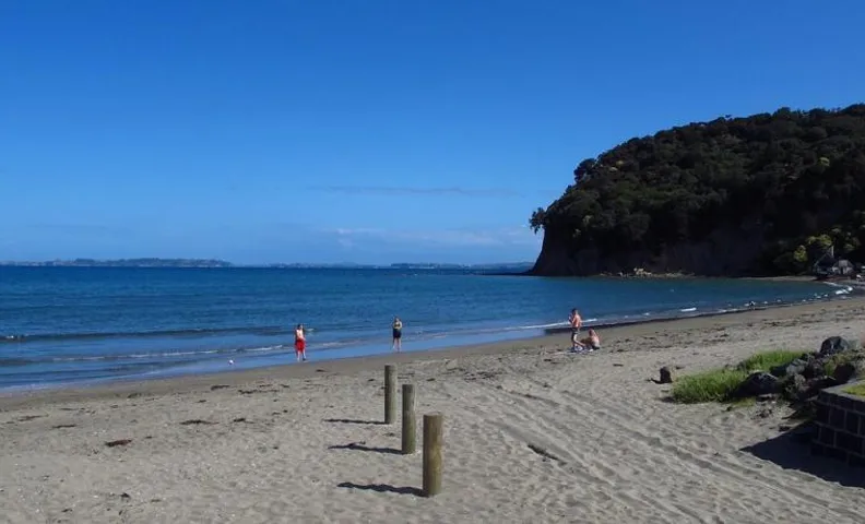 Waiwera Beach GetAway