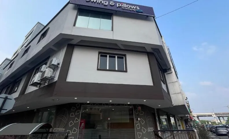 Swing & Pillows - Hot Balloon Hotel Klang, Selangor