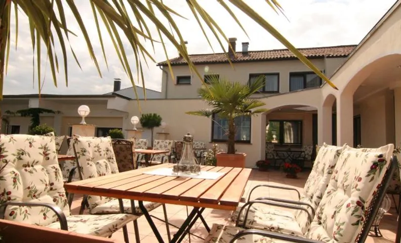 Landhotel Bergischer Hof GmbH Marialinden