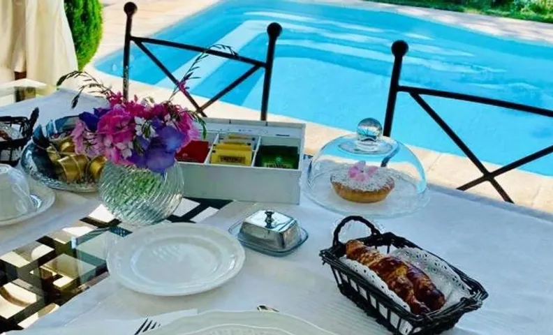 Relais Torre Dei Torti - Luxury Bed and Breakfast