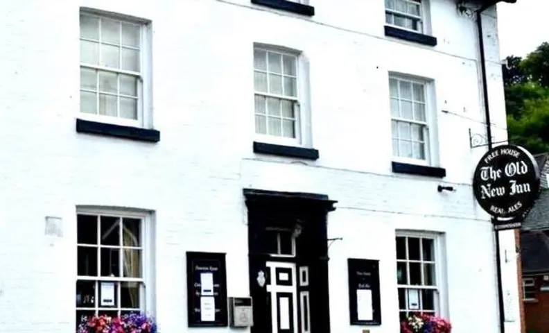 Old New Inn, Llanfyllin