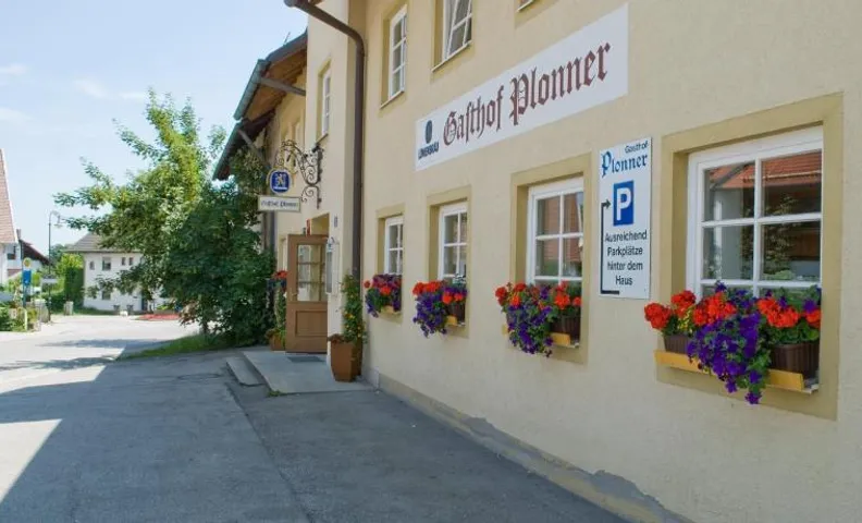 Il Plonner - Hotel Restaurant Biergarten