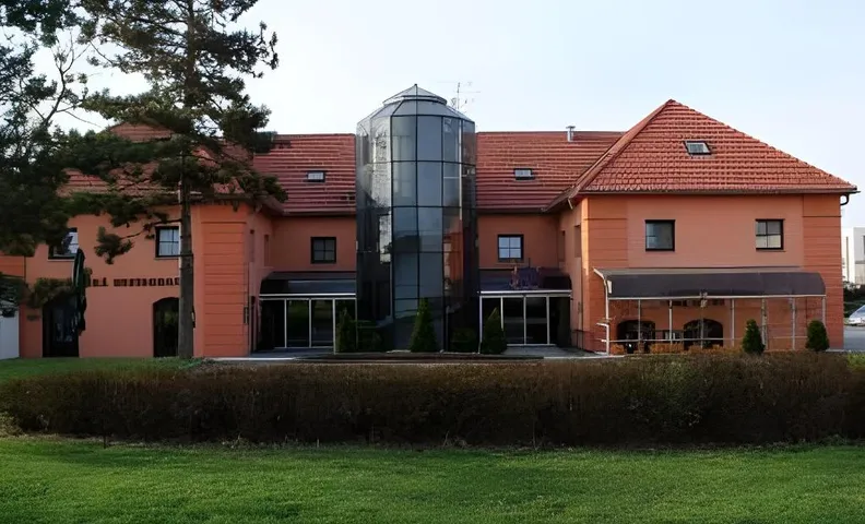 Zamecky Hotel Hranice