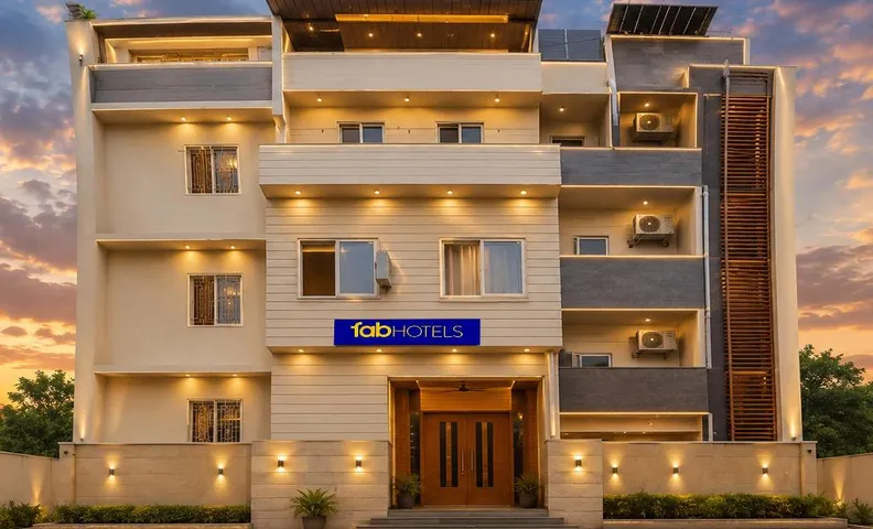 FabHotel Golden Majestic