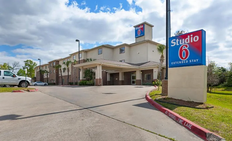 Studio 6 Suites Hinesville, GA