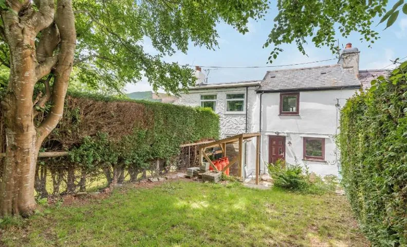 3 Tyn Y Mynydd