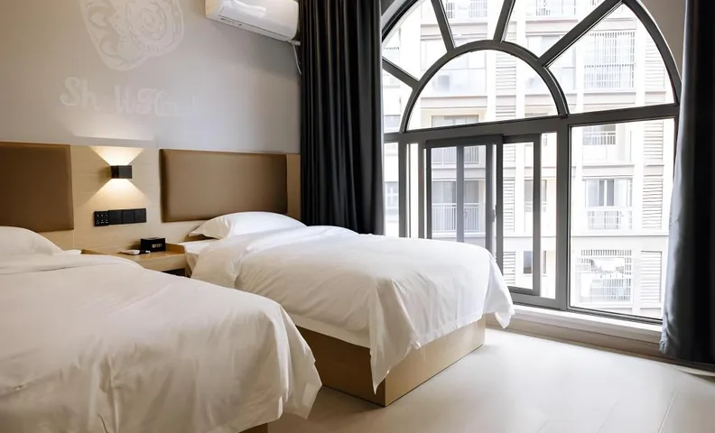 Shell Hotel Binjiang Guotou Central City, Zongyang
