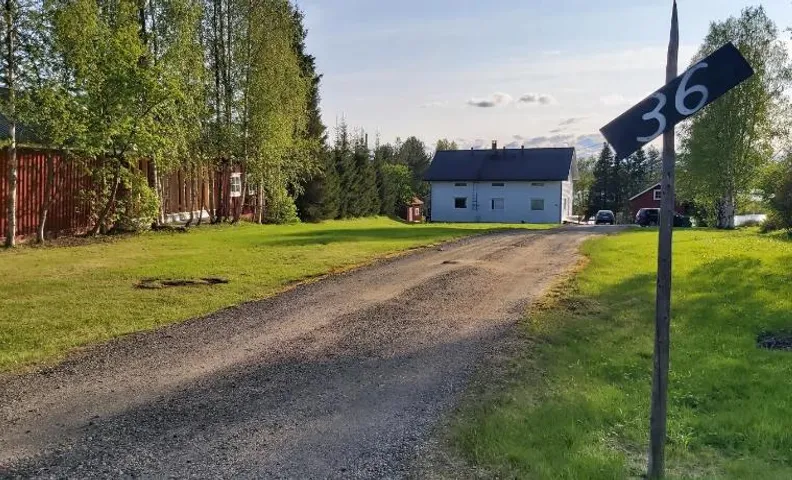 Rooms in a big wooden home, homestay
