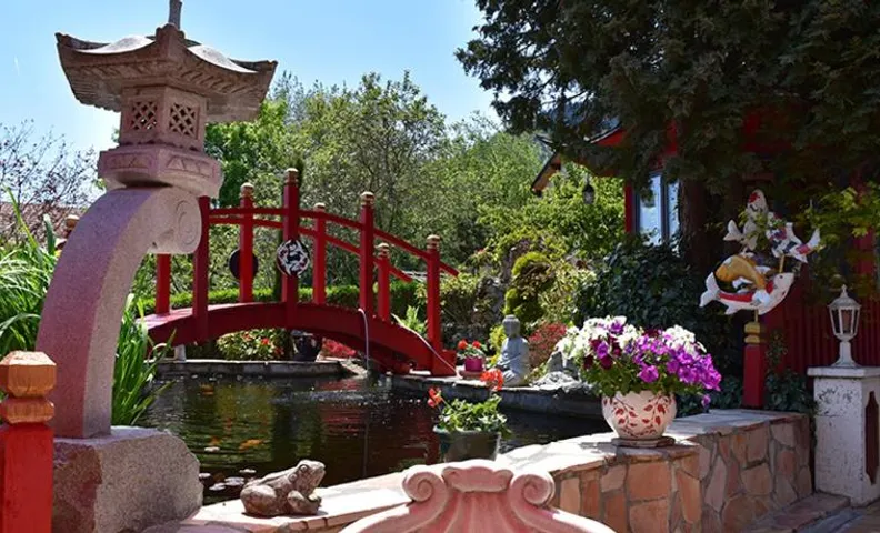 Gîte Au printemps Japonais, petit train de la Mure, parc des Ecrins