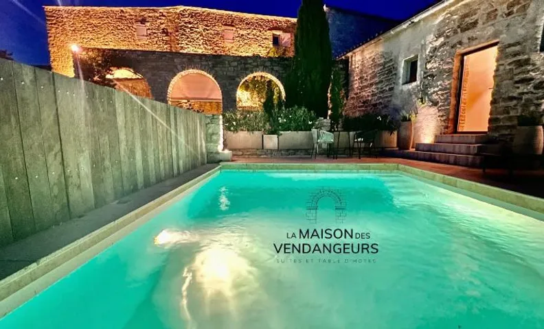 La Maison des Vendangeurs - TABLE D'HOTES le vendredi soir et le samedi soir- Jacuzzi - Balneo SPA -