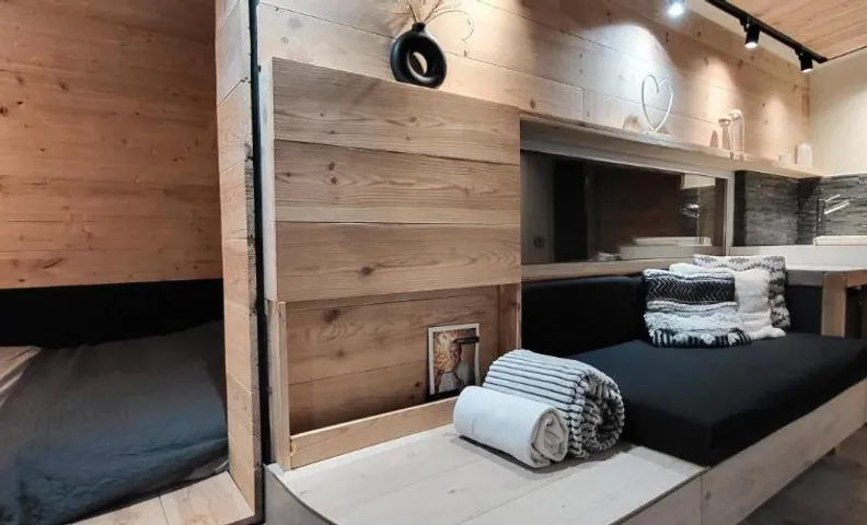 Poule House by Out & Lodge