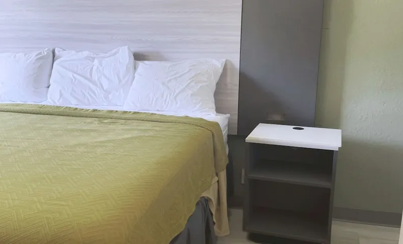 로이드 스테이 호텔