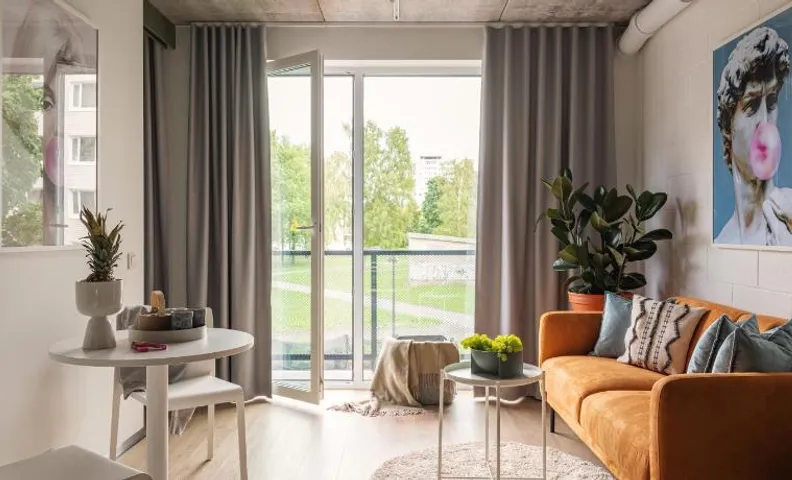 Campus House by Larsen