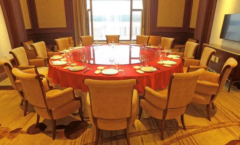 Heihe Yinjian Hotel