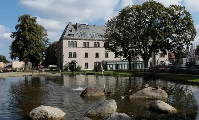 Lofty Kampus Garnizon