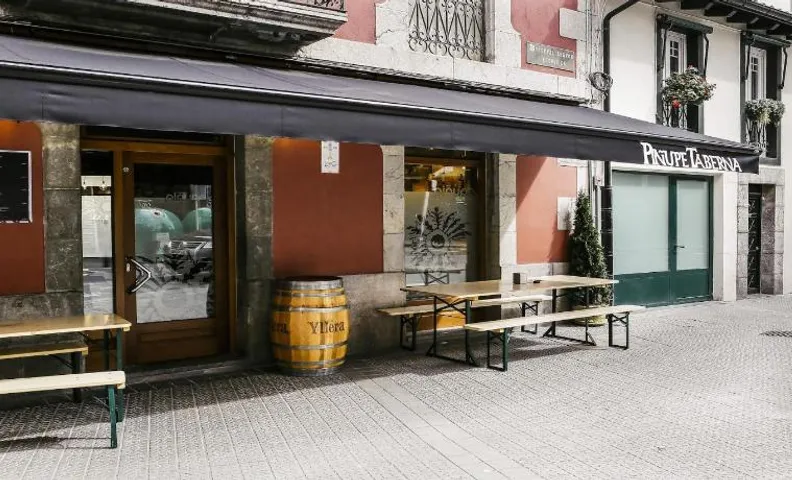 Hotel Pinupe